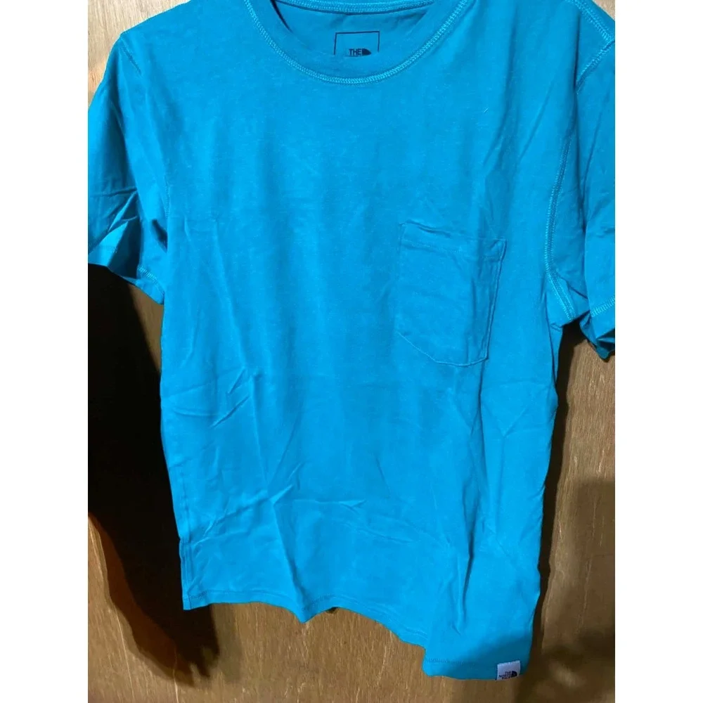 Men's North Face TShirt and Long Sleeved Tshirt, Size Small